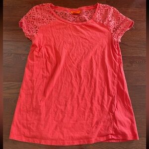 Women’s Joe Fresh Coral Short Sleeve T Shirt with Eyelet detail at top (size XS)